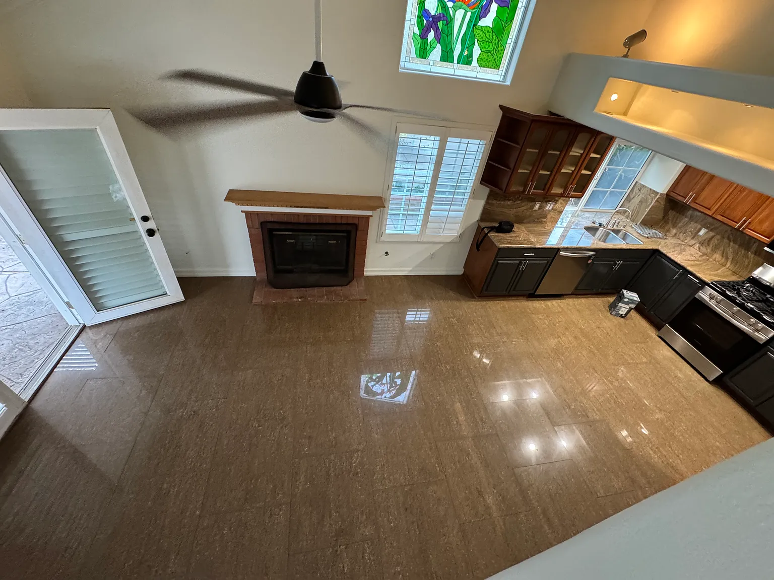 3 bed, 2.5 bath, 1660 sqft, $4,295 — Photo 4