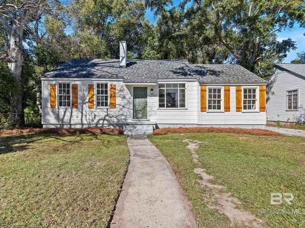 1400 N Cloverleaf Cir, Mobile, AL 36605