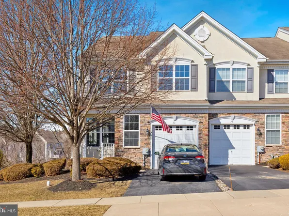 72 Wharton Dr, Glen Mills, PA 19342