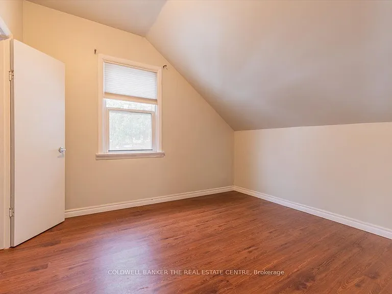 24 Maple St — Photo 38