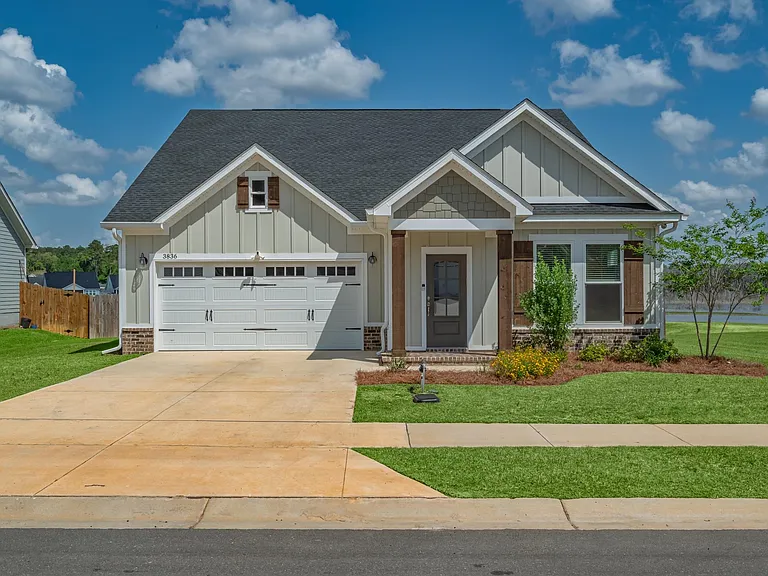 3836 Ardmore Ln — Photo 2