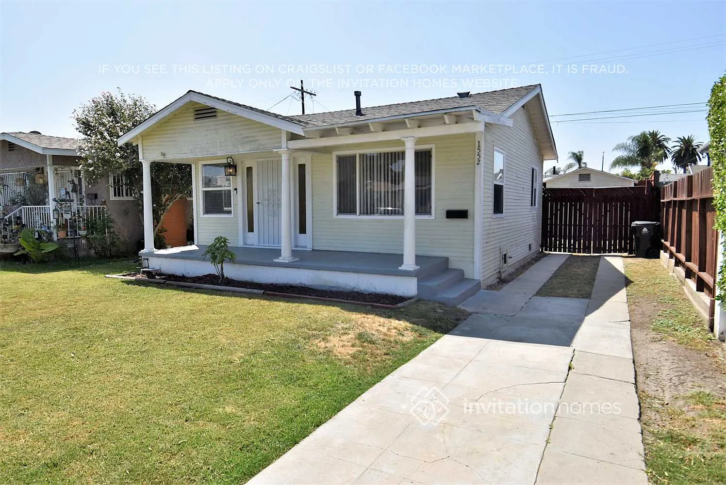 1552 W 66th St Los Angeles, CA 90047 — Photo 2