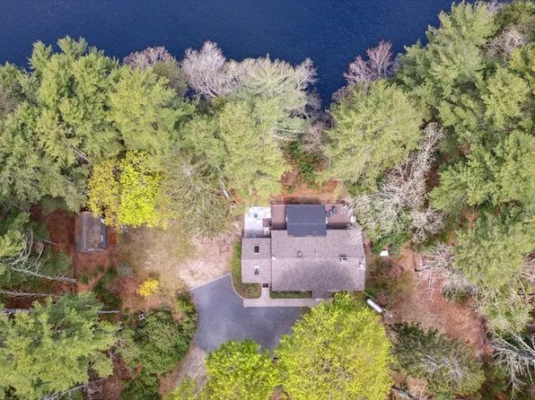 101 Powder Horn Pond Rd, Plymouth, MA 02360