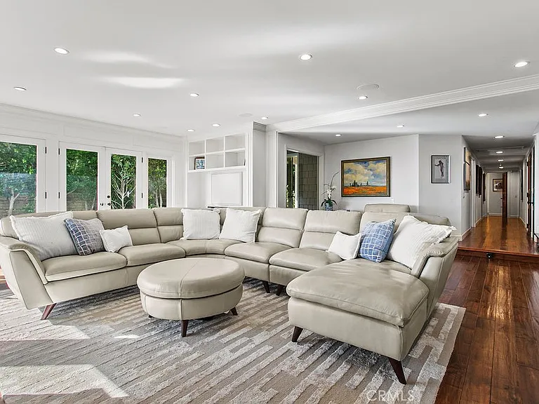 1010 Emerald Bay — Photo 41