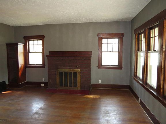 3rd image of 700 Capital Ave NE