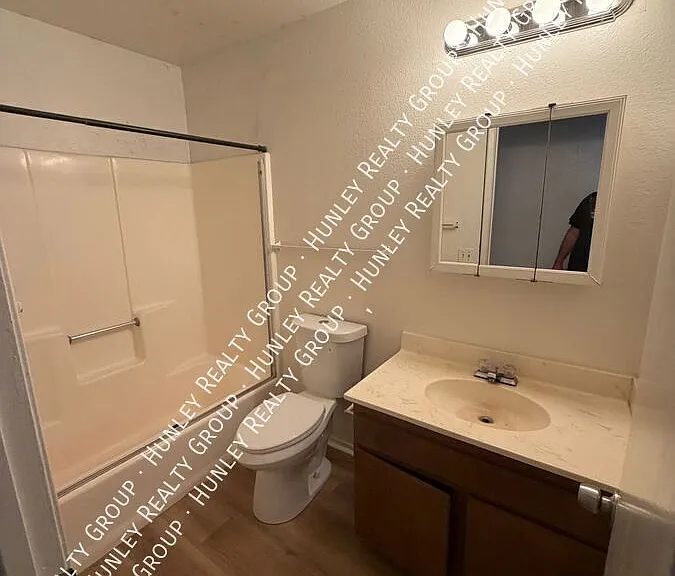 15975 Calandria Way — Photo 8