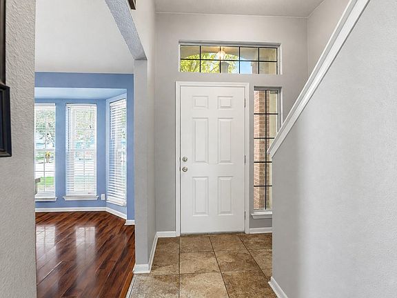 2nd image of 216 Sunshadow Dr
