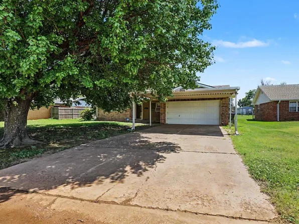 605 NW North St, Minco, OK 73059