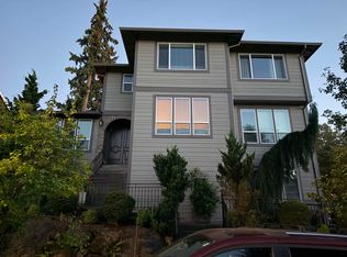 21824 NE Couch St, Gresham, OR 97030