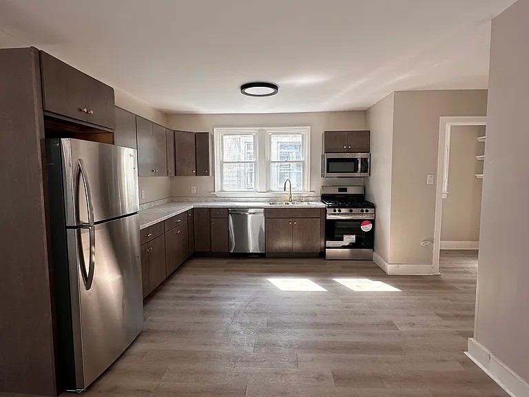 5 Walter St #2 — Photo 2