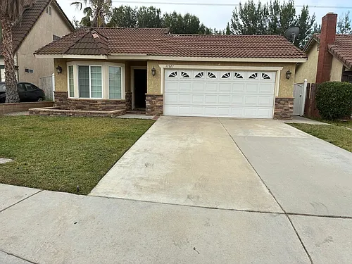 13927 Woodland Dr Photo 1