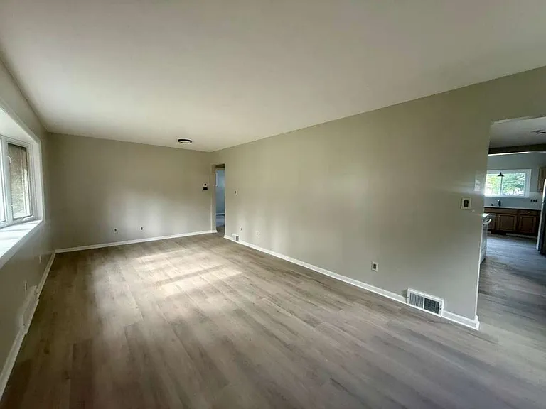 5081 Harmony Ln — Photo 7