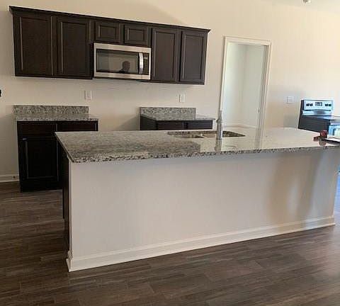 3rd image of 4815 Minnow Ln