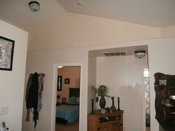 3rd image of 811 S Pawnee Ave