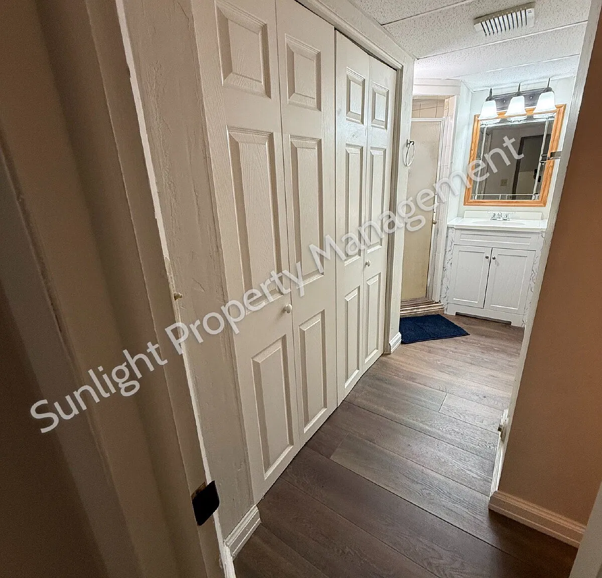 2 bed, 1.0 bath, 950 sqft, $1,000 — Photo 2