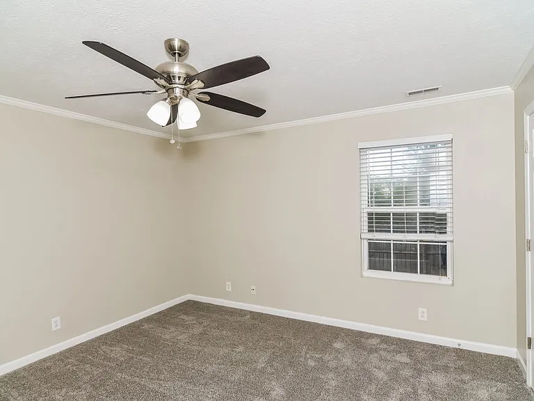 1449 Westview Dr — Photo 14