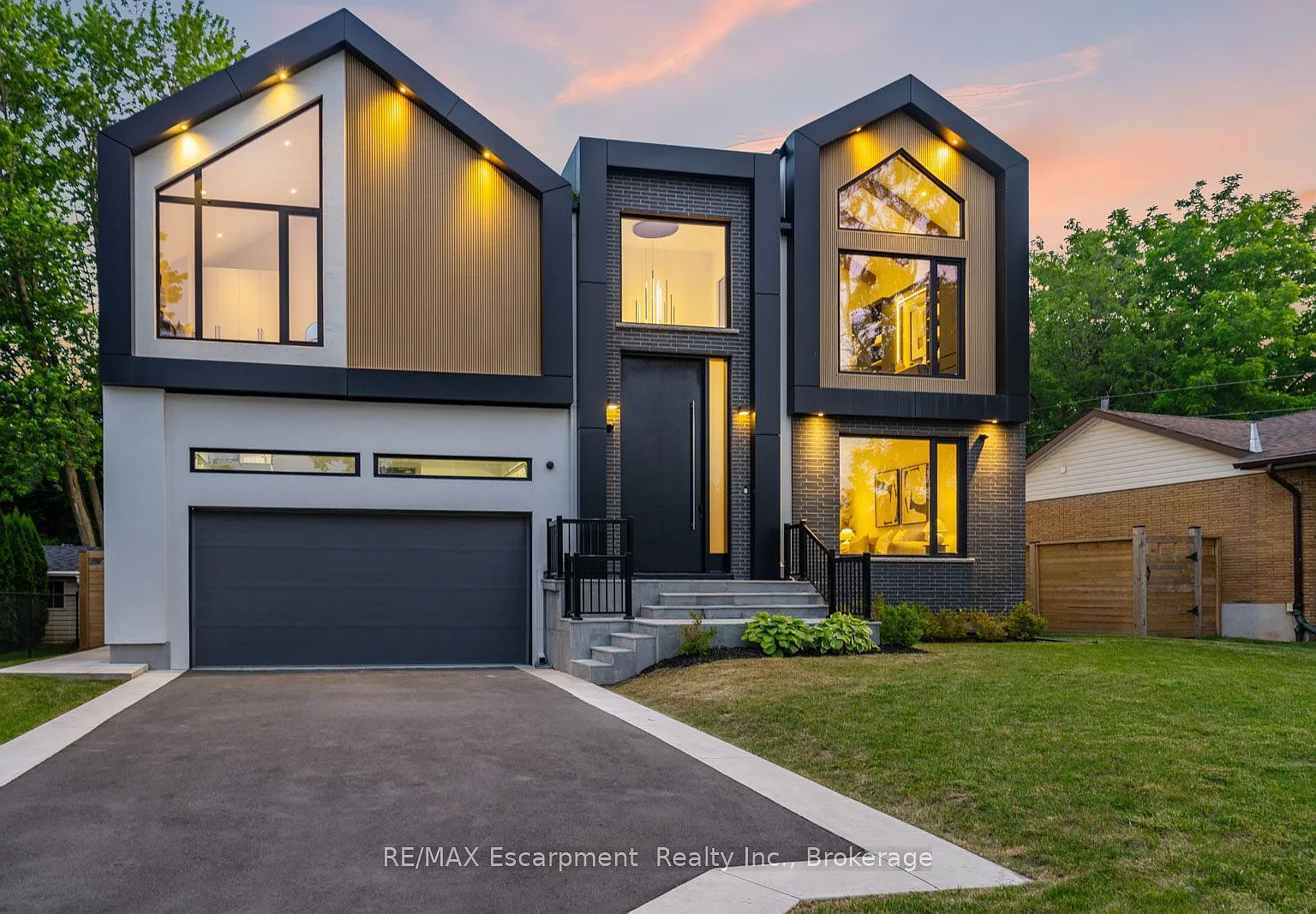 5 bed, $11,500 — Photo 1