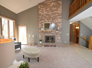 1148 Blue Heron Ct, Eagan, MN 55123
