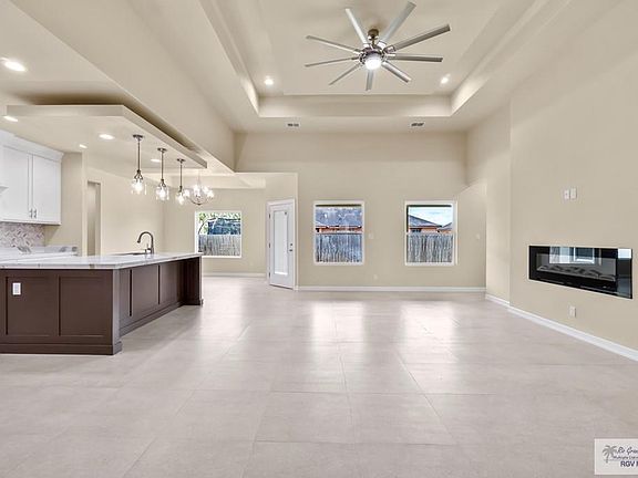 3rd image of 6984 Heritage Oaks Dr