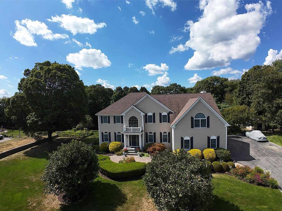 1st image of 27 Kaitlin Drive