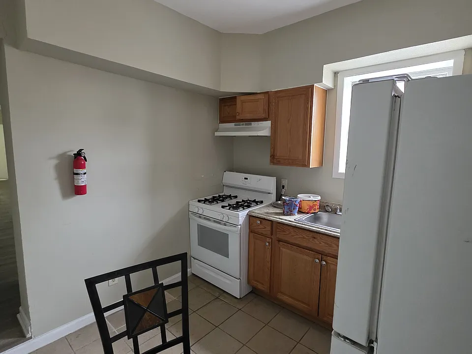 331 Elmer St #1