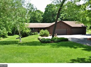 9260 Foxline Dr, Hamel, MN 55340