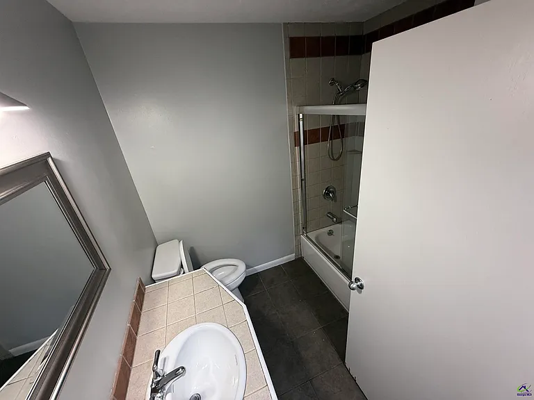 1115 Kingston Rd — Photo 7