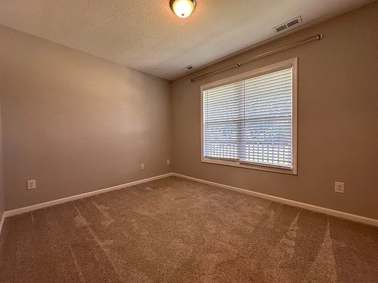 102 Brookhaven Dr — Photo 28
