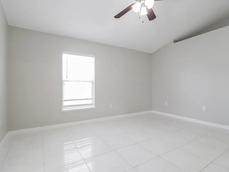 3224 Hunters Chase Loop — Photo 9