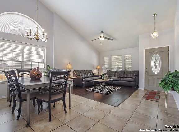 5th image of 5431 Wood Glen Dr