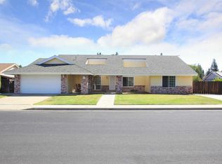 2468 Laverne Ave, Clovis, CA