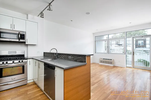 Sold by aptsandlofts.com | media 1