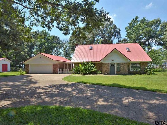 4th image of 530 Charlya Dr