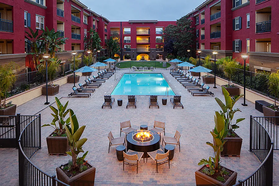 Mira Bella Apartments San Diego — Photo 1
