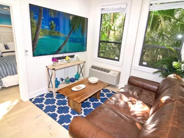 235 Sunrise Ave, Palm Beach, FL