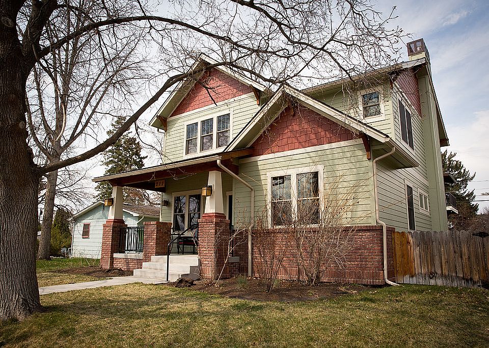 1st image of 210 E Sussex Ave