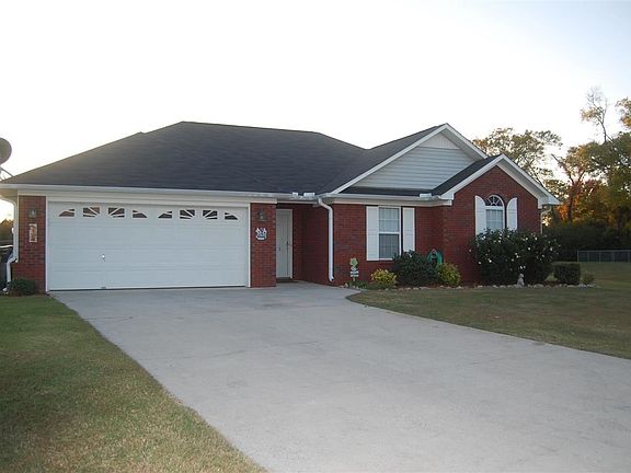 2nd image of 201 Cedar Creek Cir