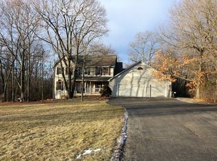 4902 Concord Ln, Richmond, IL 60071