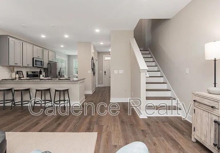 1733 Perimeter Loop — Photo 52
