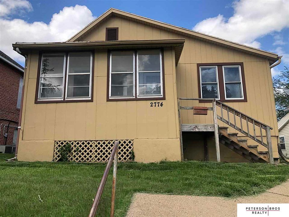 1st image of 2774 Dupont St