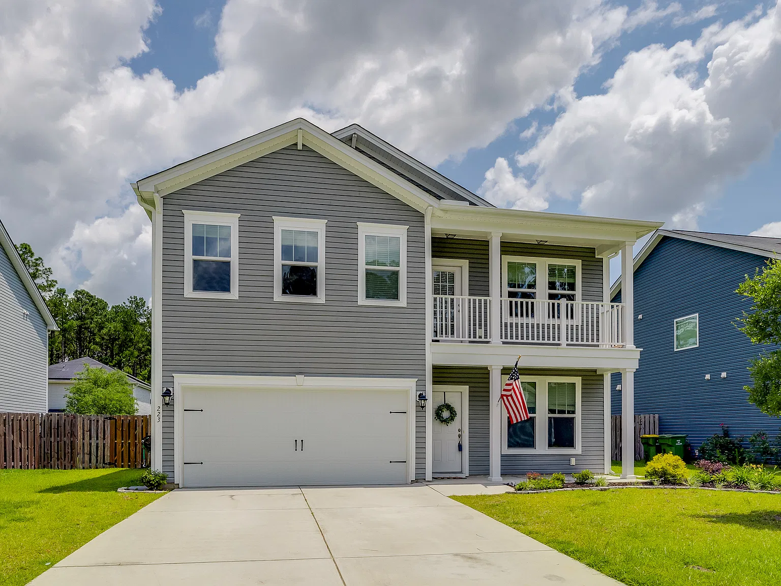 4 bed, 2.5 bath, 2400 sqft, $2,500 — Photo 3