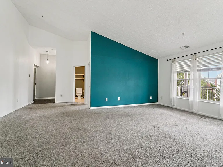 2444 Blue Spring Ct #303 — Photo 6