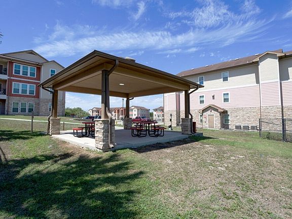 5th image of 11930 Leopard St APT 435