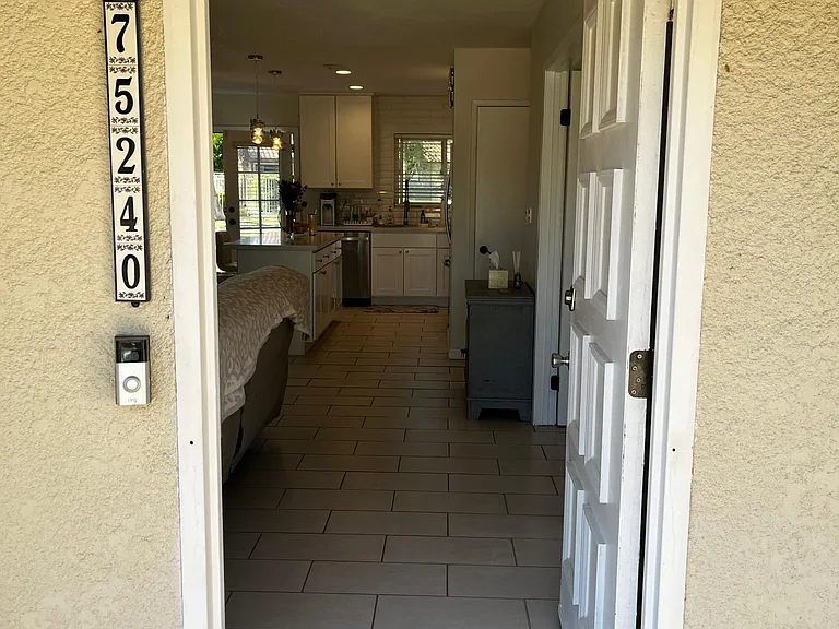 75240 Camello Ct N — Photo 2