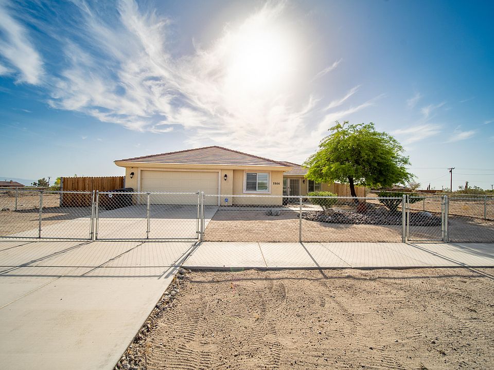 2nd image of 2866 Camino Dr