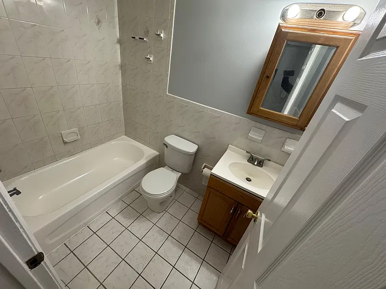 531 S 18th St #G2 — Photo 7