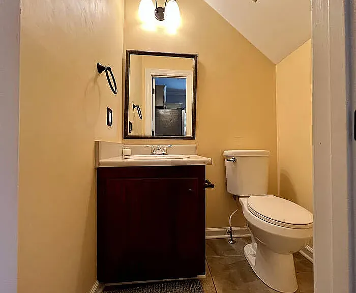102 Ashley Ct — Photo 30