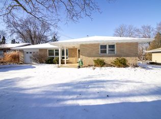 102 Oak Hill Ct, Watertown, WI 53094