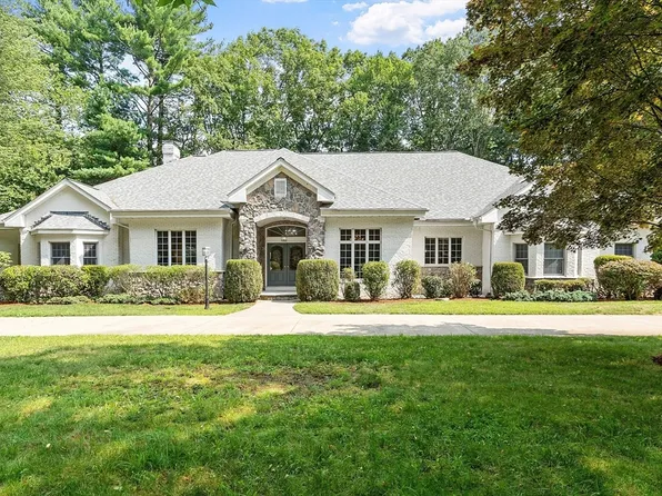 4 Peter Porcaro Dr, Hopkinton, MA 01748