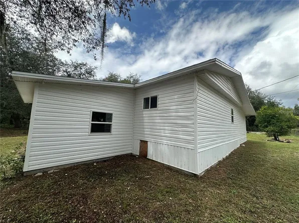 17405 NE 38th Lane Rd, Silver Springs, FL 34488